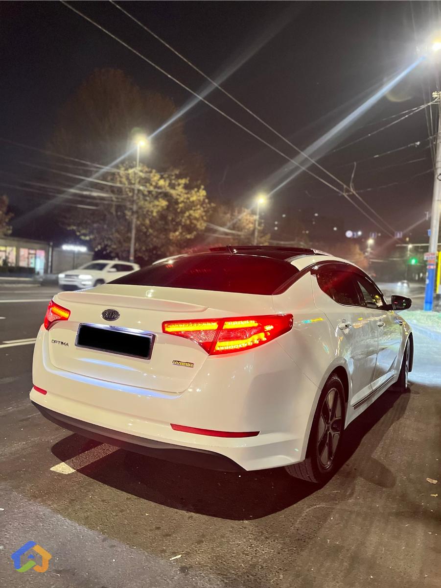 KIA OPTIMA HYBRID - image 12