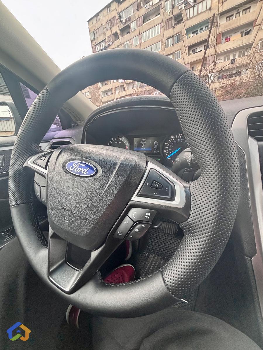 Ford Fusion - image 8