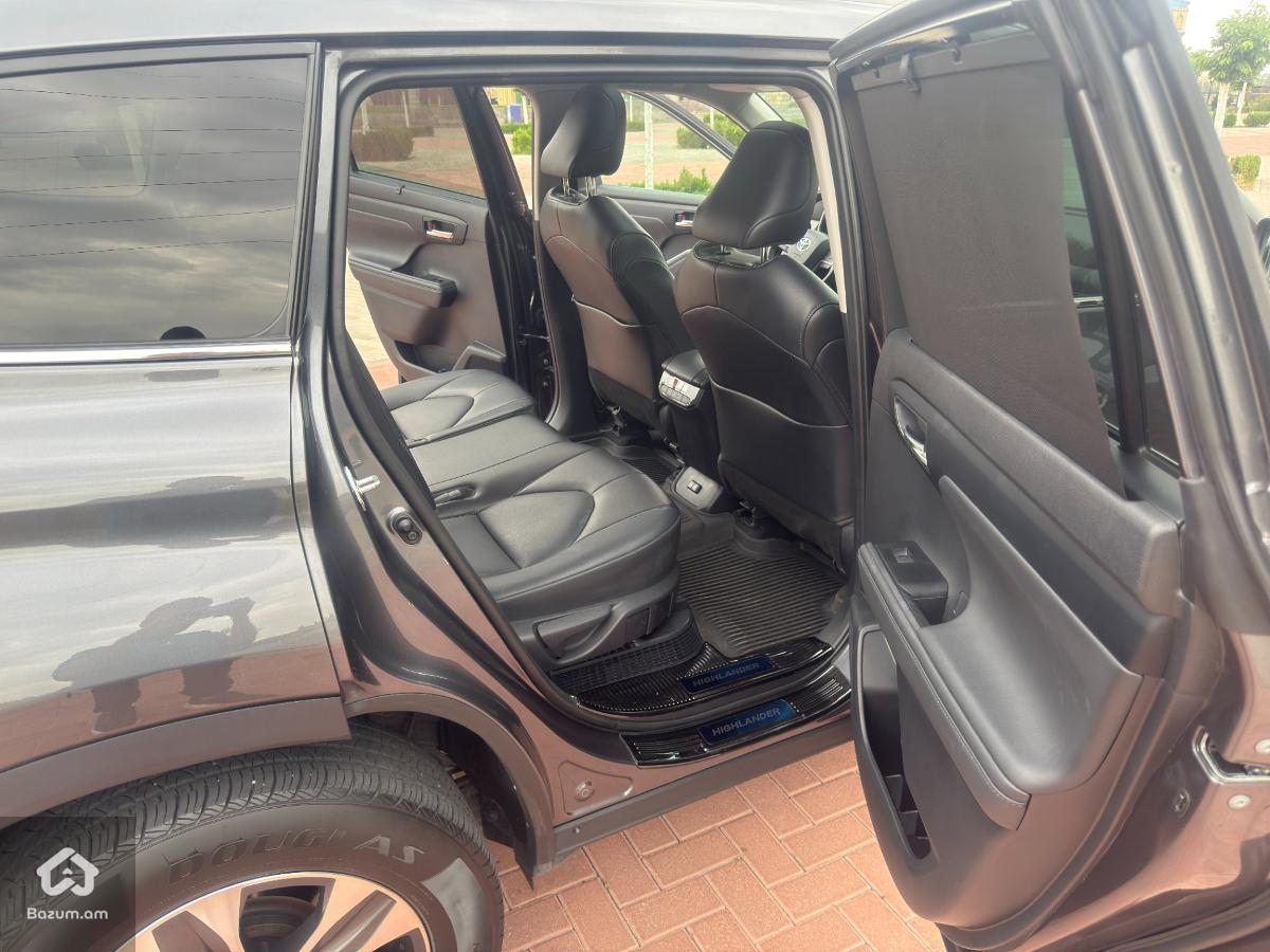 TOYOTA HIGHLANDER 2.5 HYBRID XLE 2021-2022 - image 18