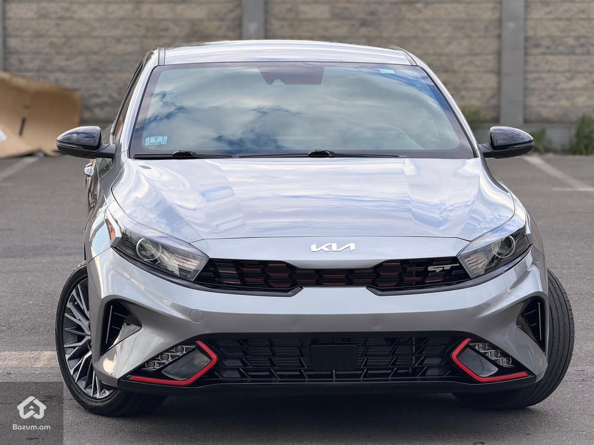 kia Forte - image 10