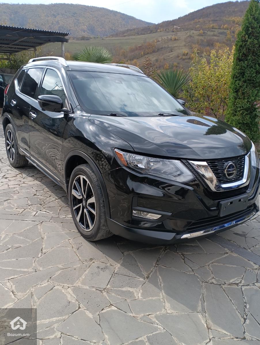Nissan Rogue SL - image 1