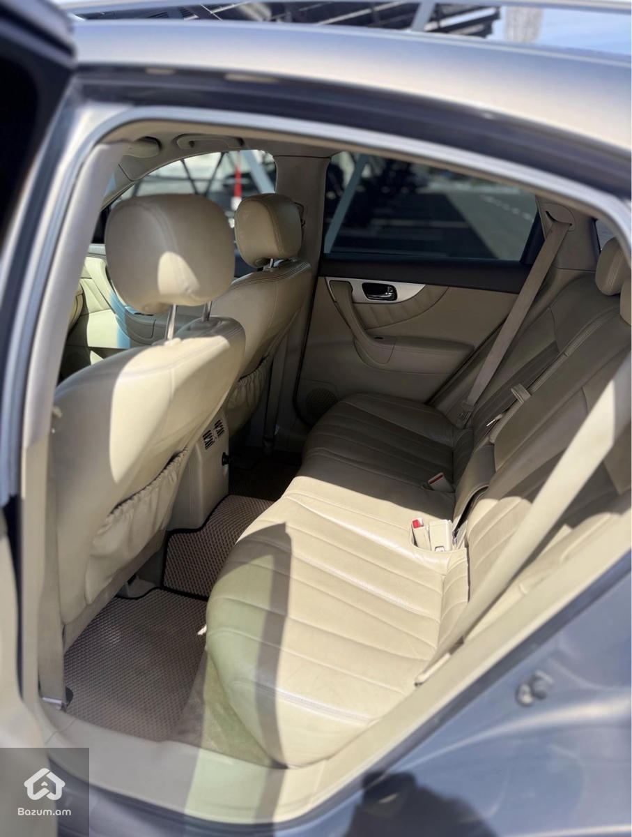 Infiniti FX37 - image 10