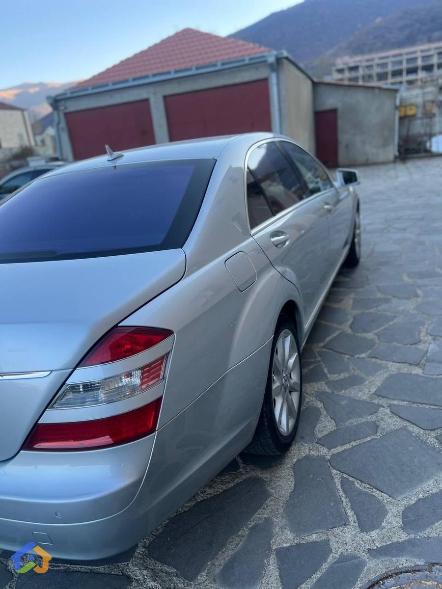 Mersedes Benz - image 4