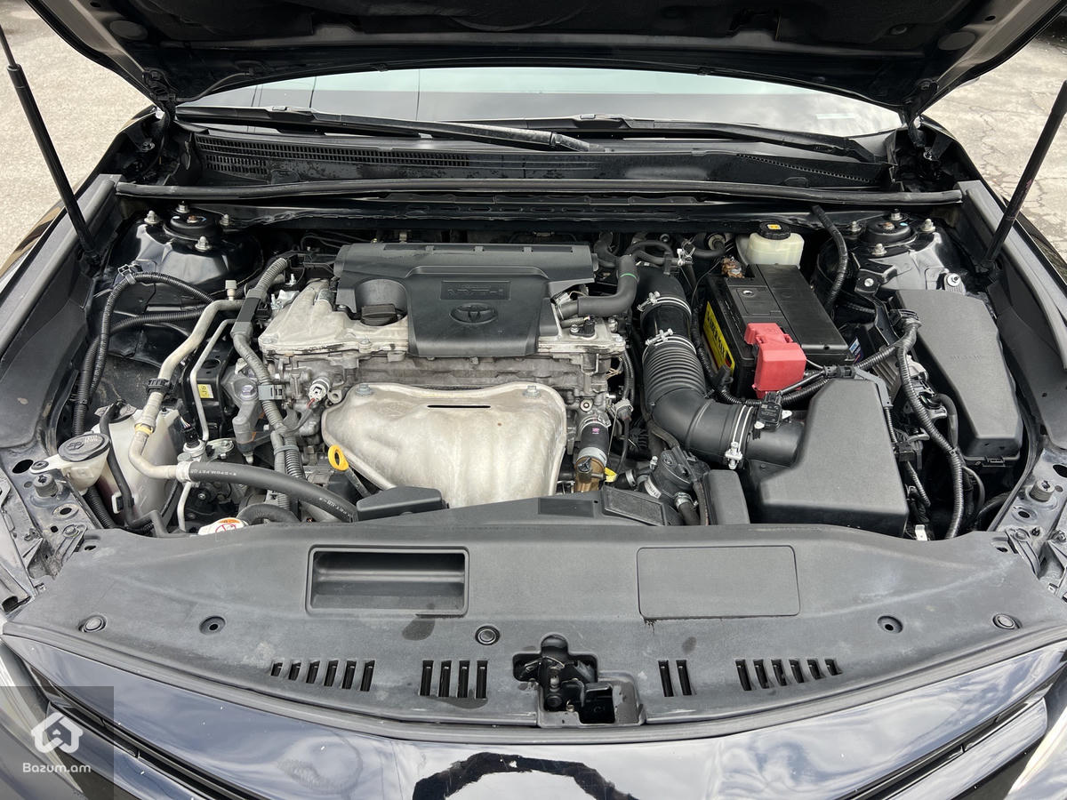 Toyota Camry 2018 Japan - image 12