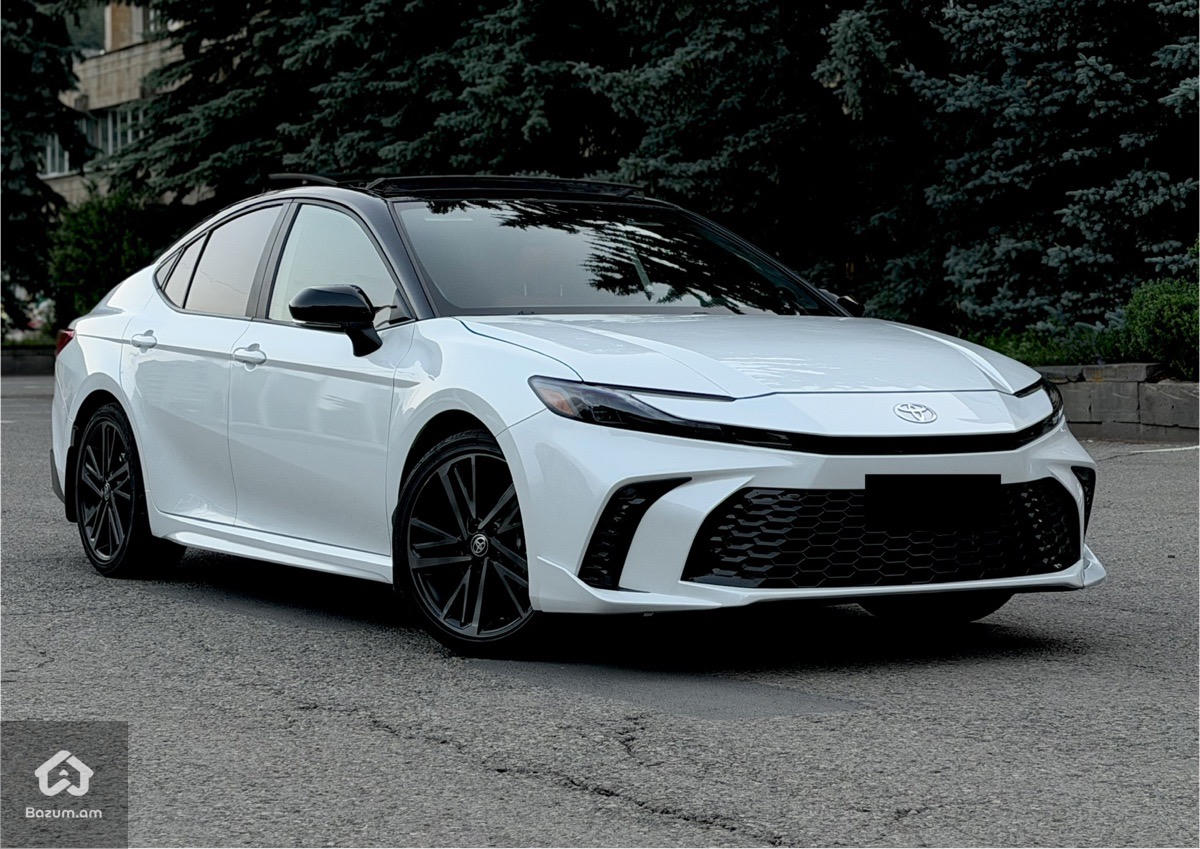 TOYOTA CAMRY 2025 XSE HIBRID - image 3