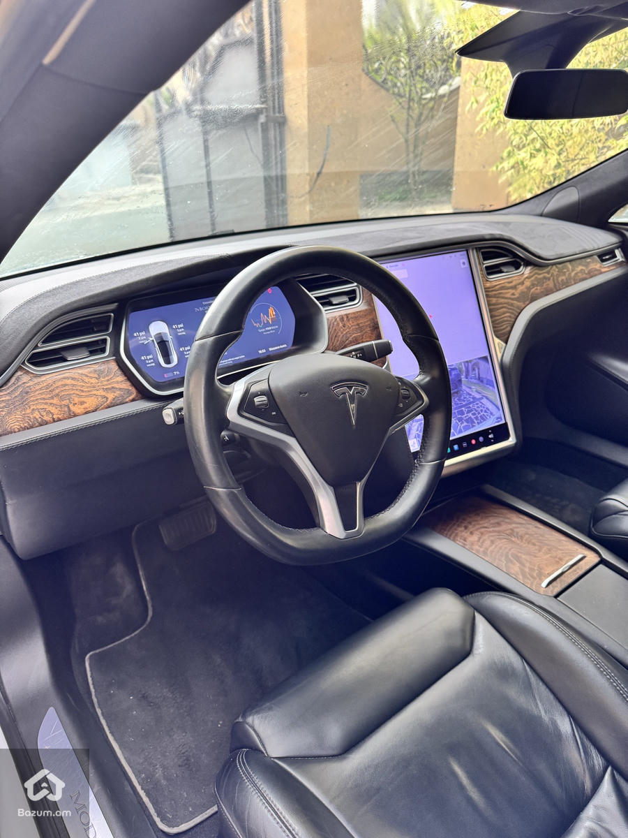 Tesla Model S 90D - image 8
