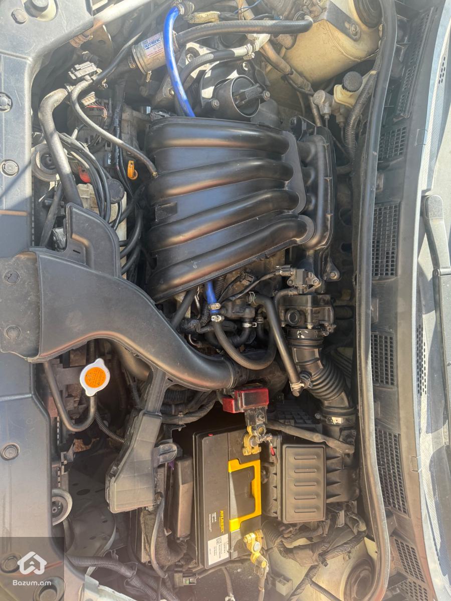 Nissan Tiida - image 14