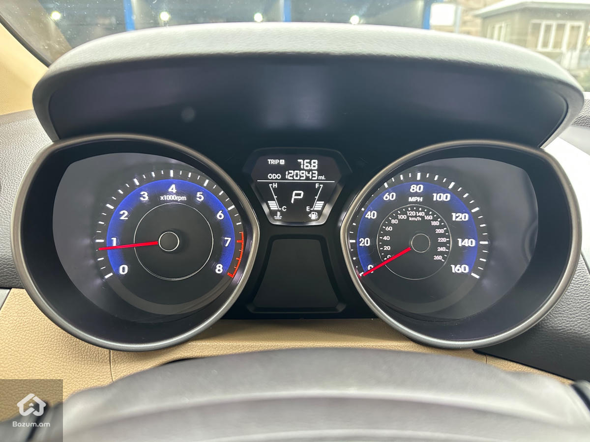 Hyundai Elantra 2012 limited - image 6