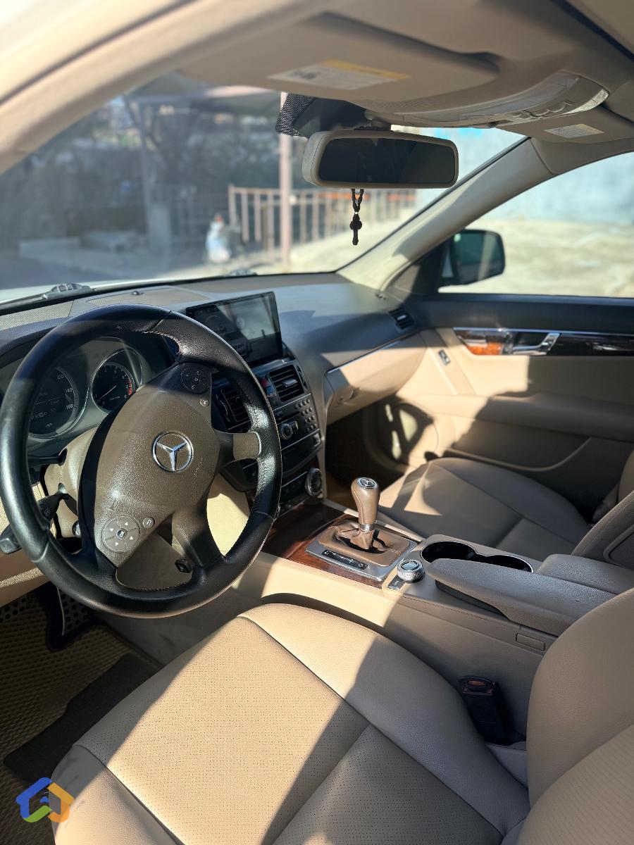 Mercedes  - image 14