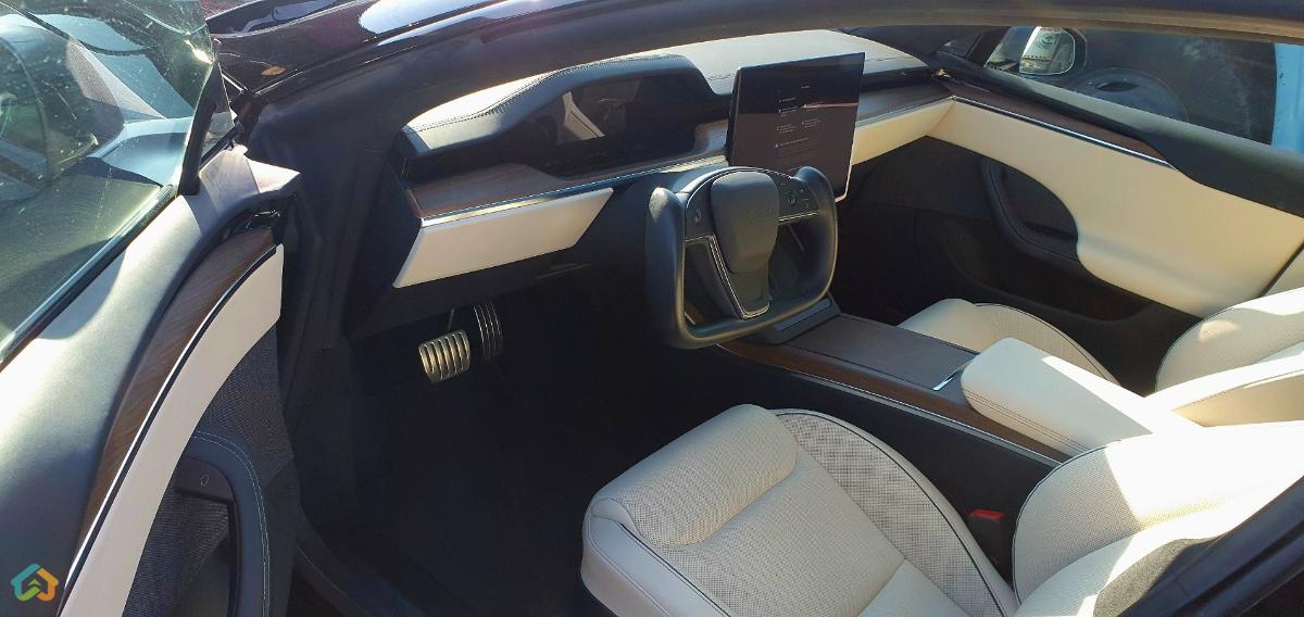 Tesla Plaid - image 9