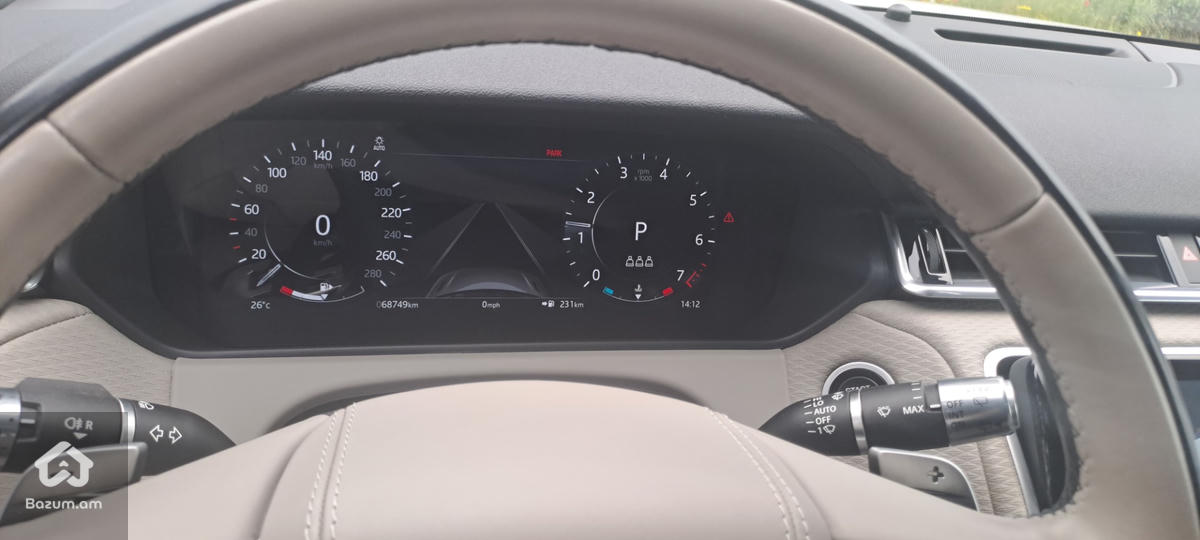 Range Rover - image 9