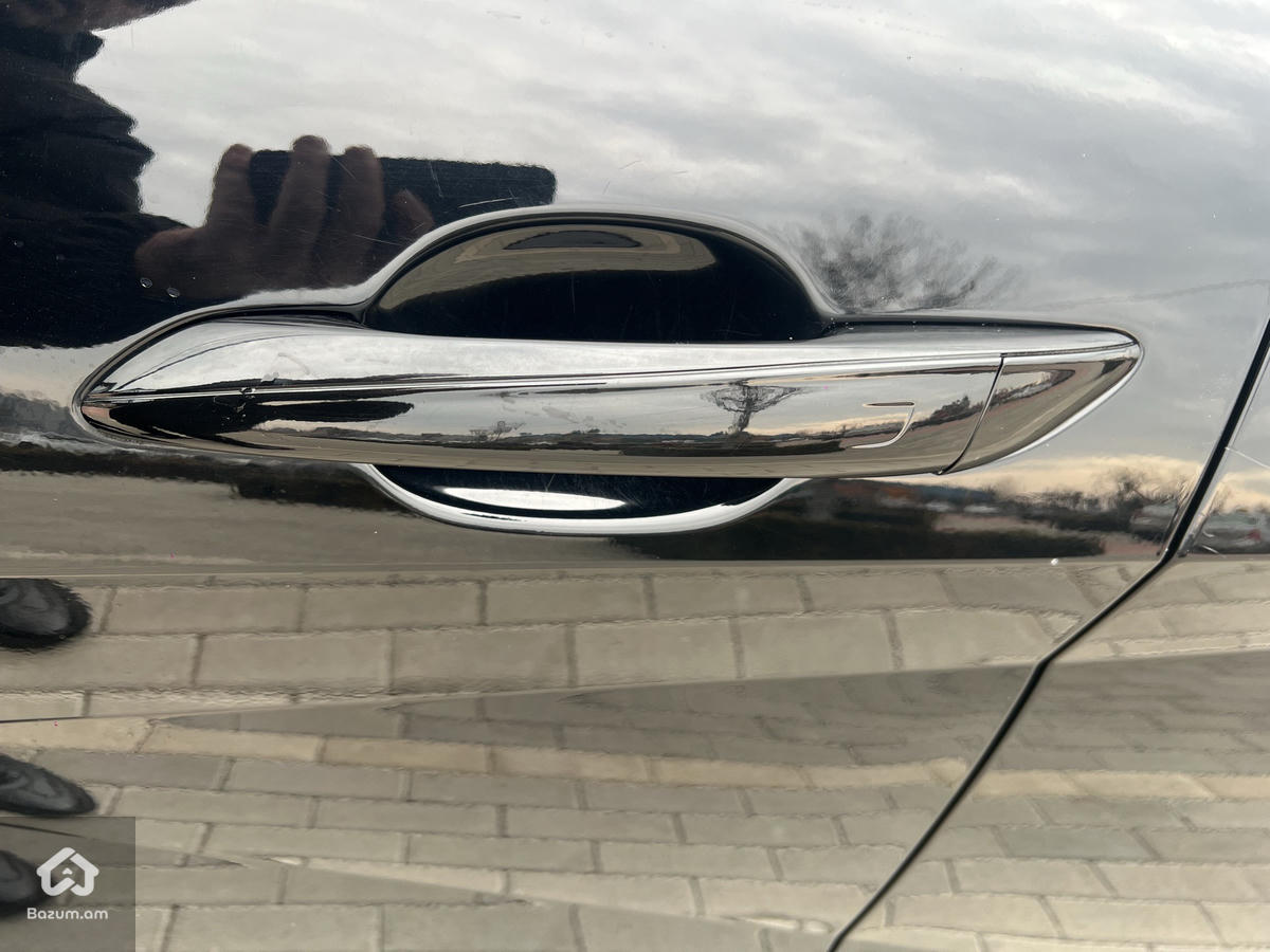 Hyundai Elantra Sel Plus - image 10