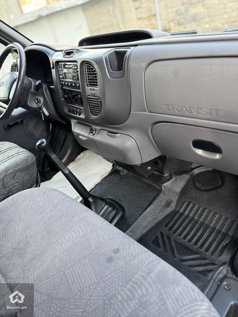 ford transit - image 11