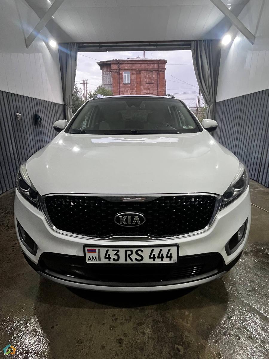 Kia Sorento - image 1