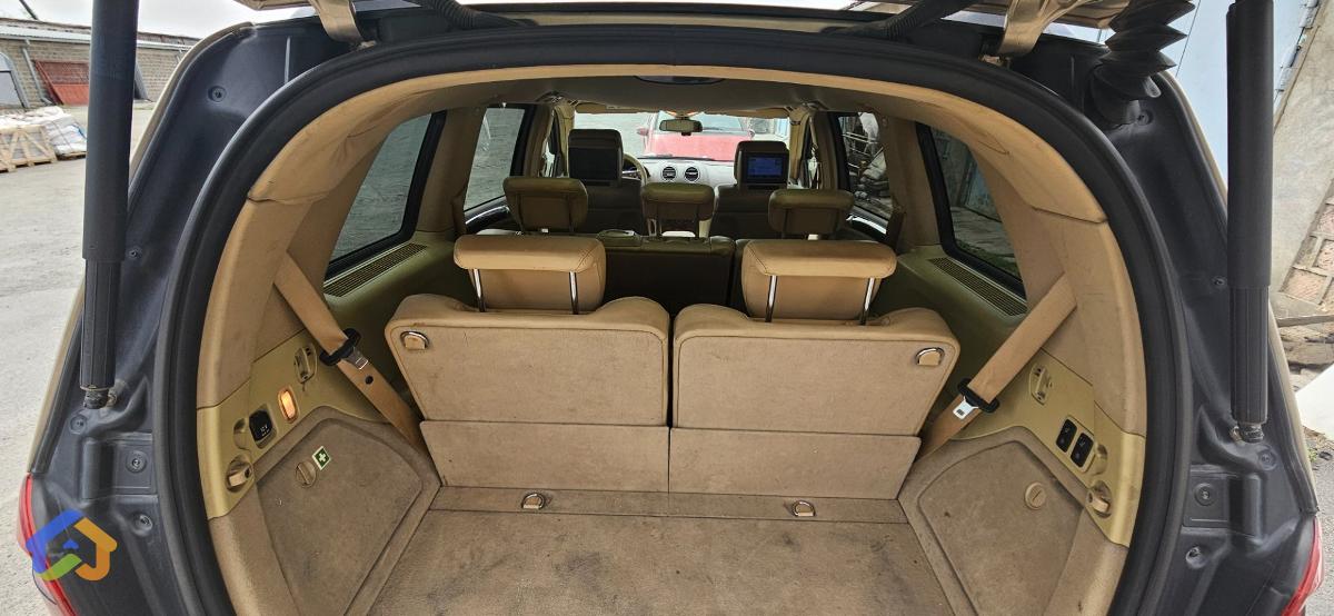 Mercedes benz GL450 - image 15