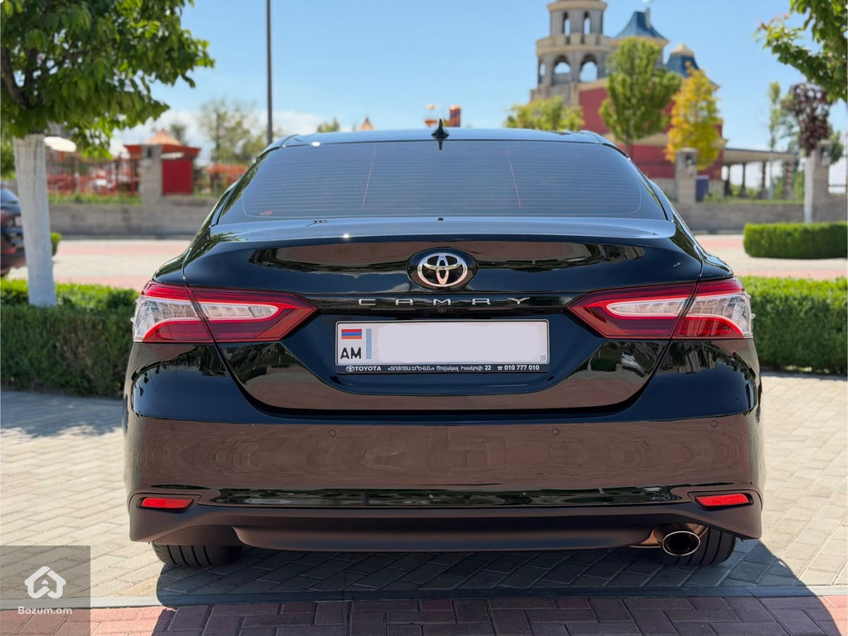 2021 Toyota Camry  2.5 L - image 5