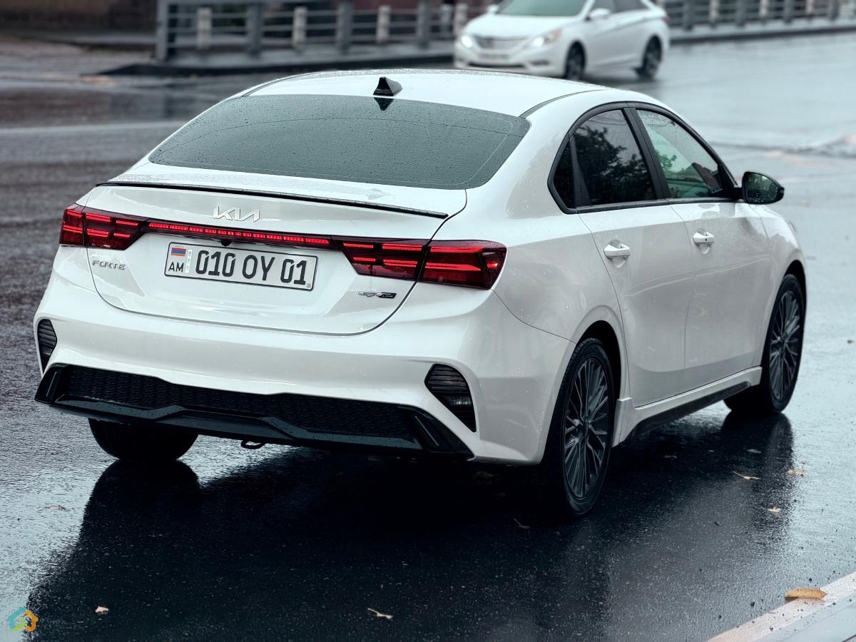 Kia Forte Gt-line - image 18