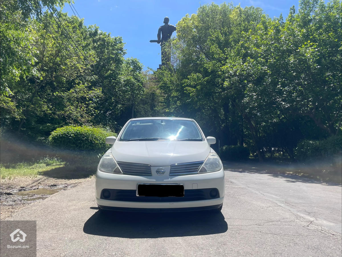 Nissan  - image 3