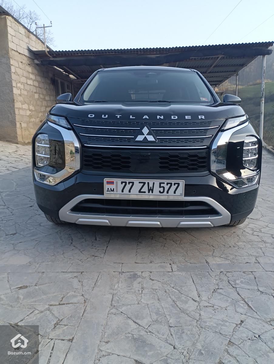 Mitsubishi Outlander SE - image 7