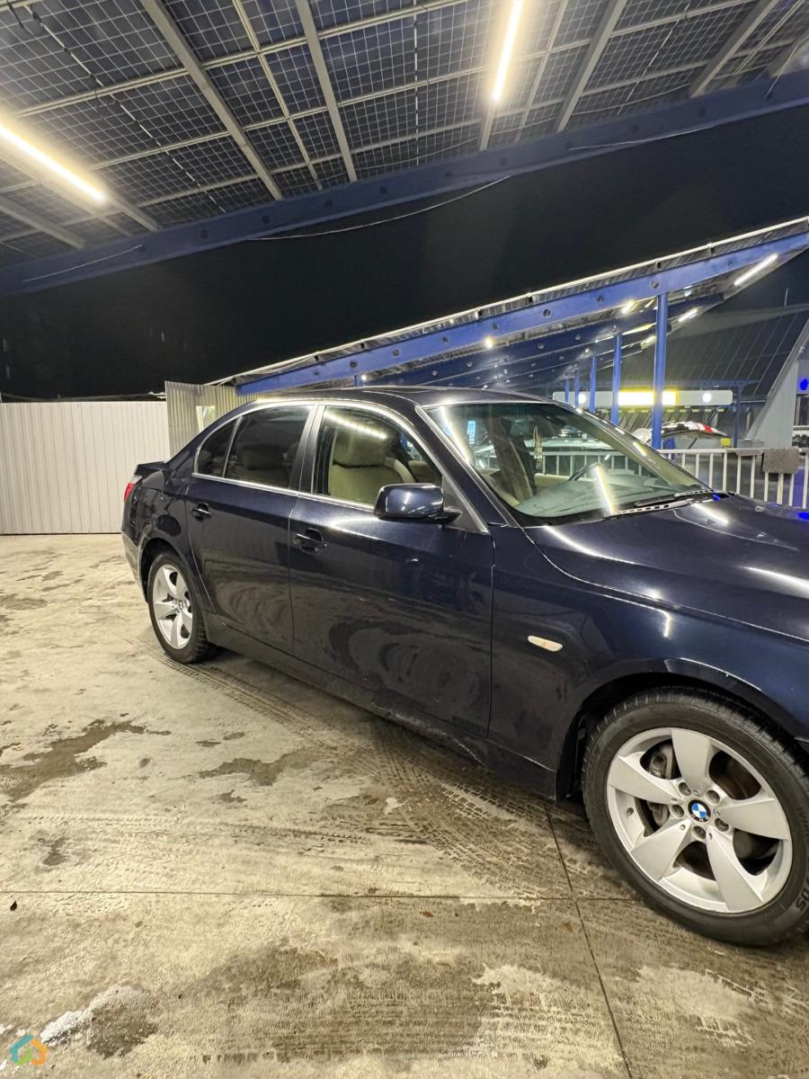 BMW 530i - image 6