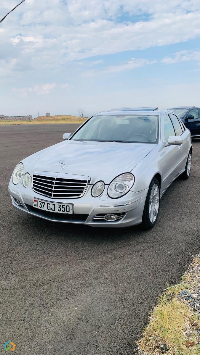 Mercedes Benz - image 16