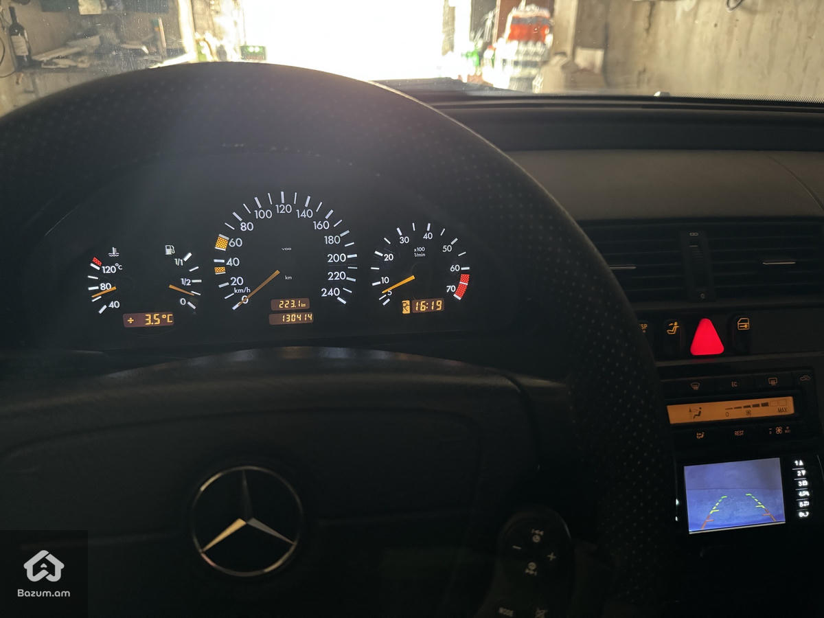 Mercedes Benz C200, Japan, գործարանային Ձախ ղեկ - image 16