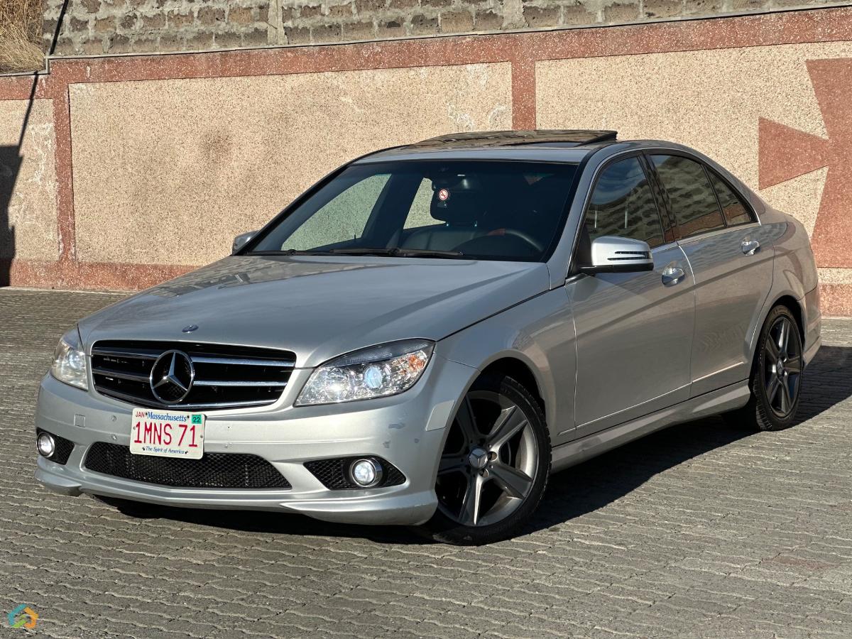 Mercedes benz c300 - image 3