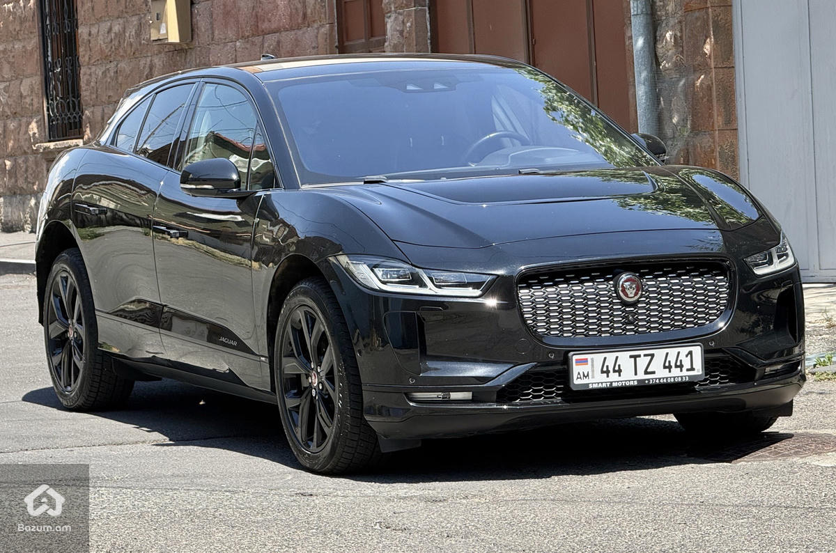 Jaguar I-Pace EV 400 - image 2