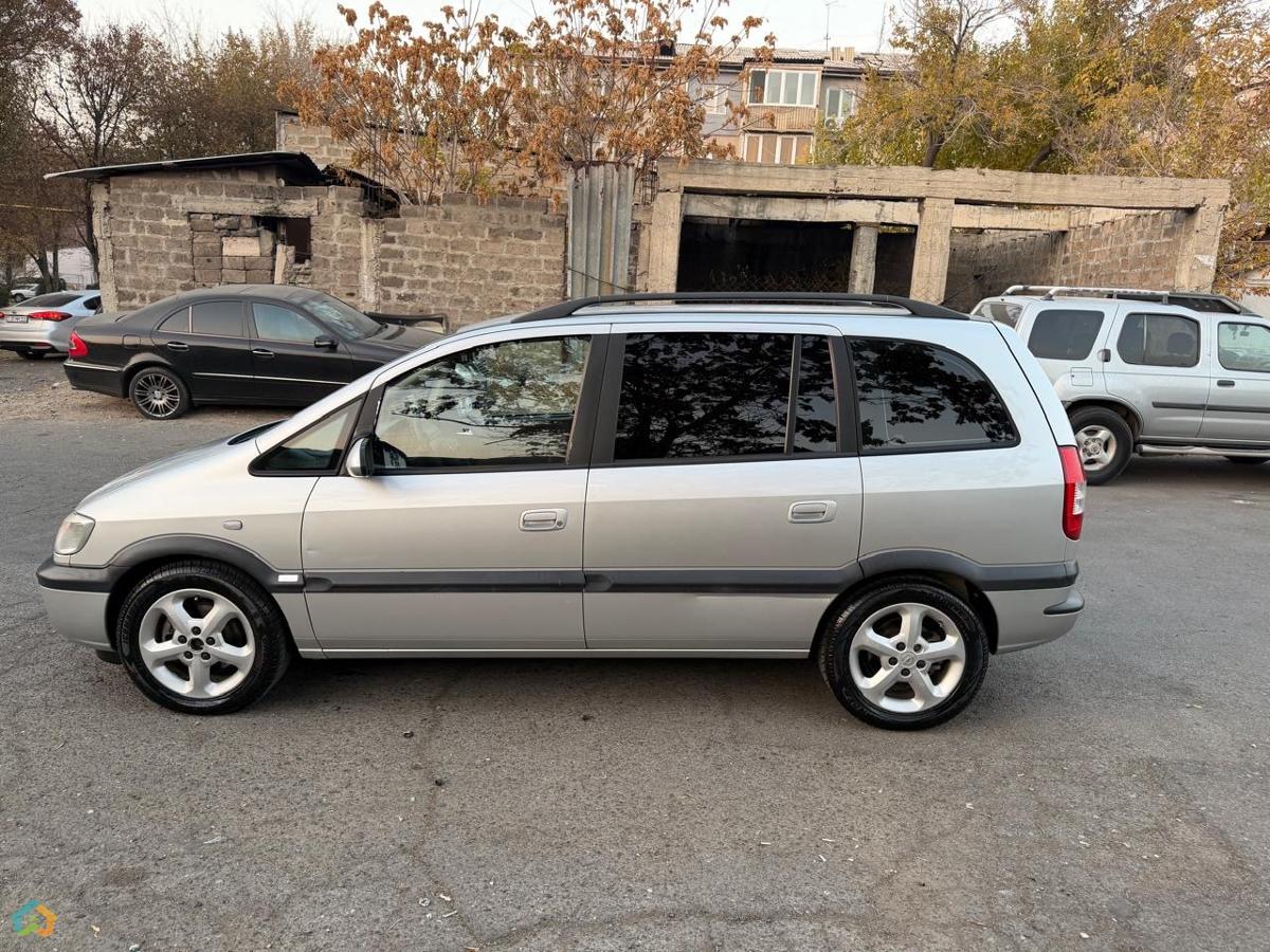 Opel Zafira 1.8Z - image 23
