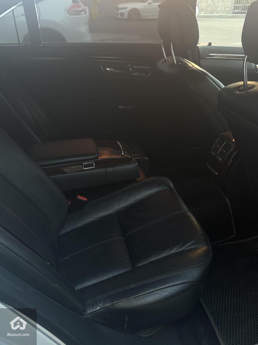 Mercedes - image 6