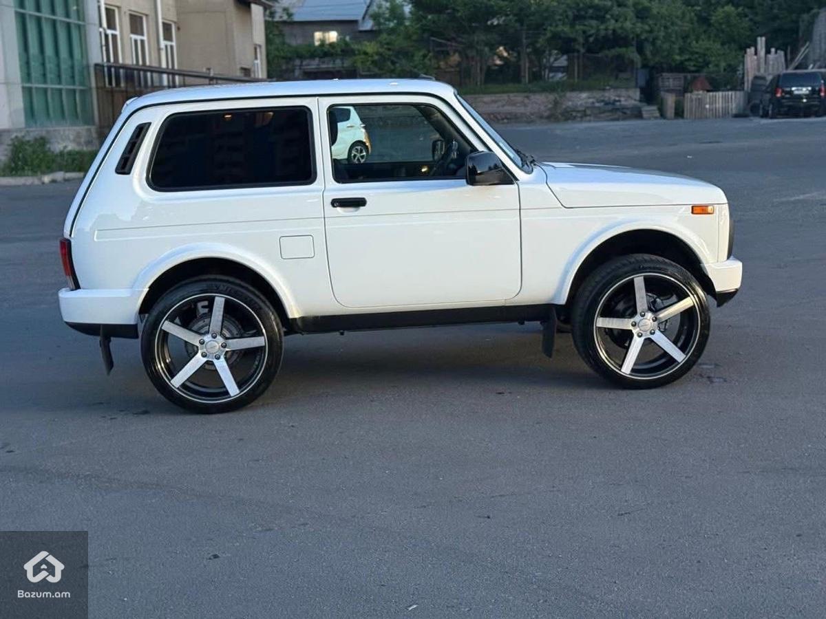Lada Niva - image 3