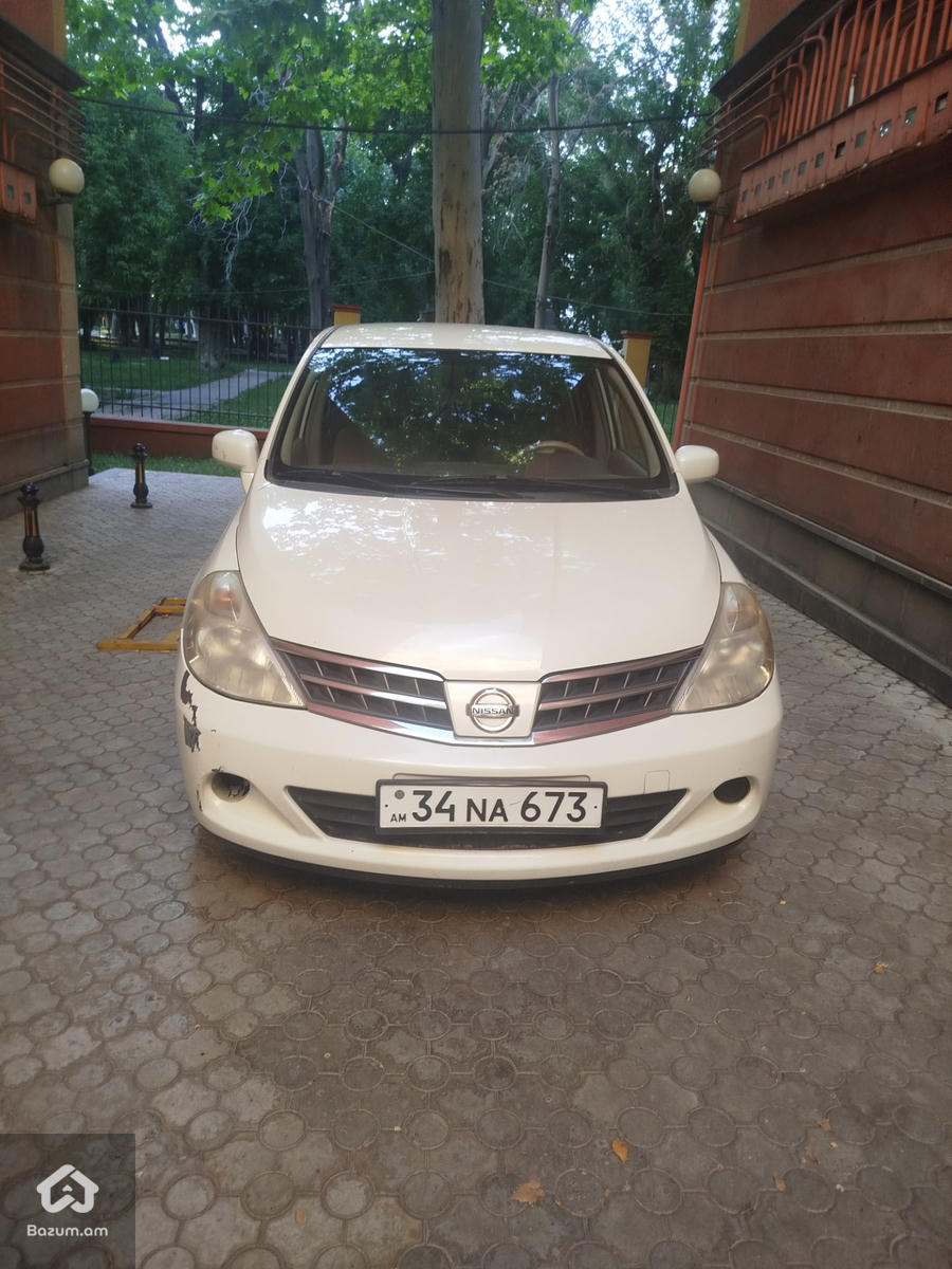 Nissan Tiida - image 4