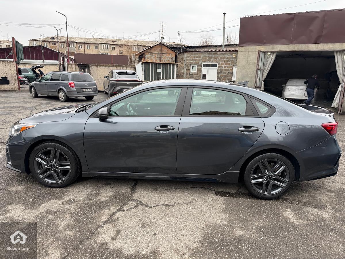 KIA FORTE GT-LINE  - image 20