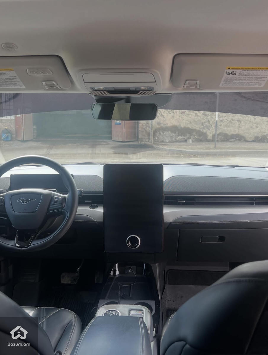 Ford mustang - image 8