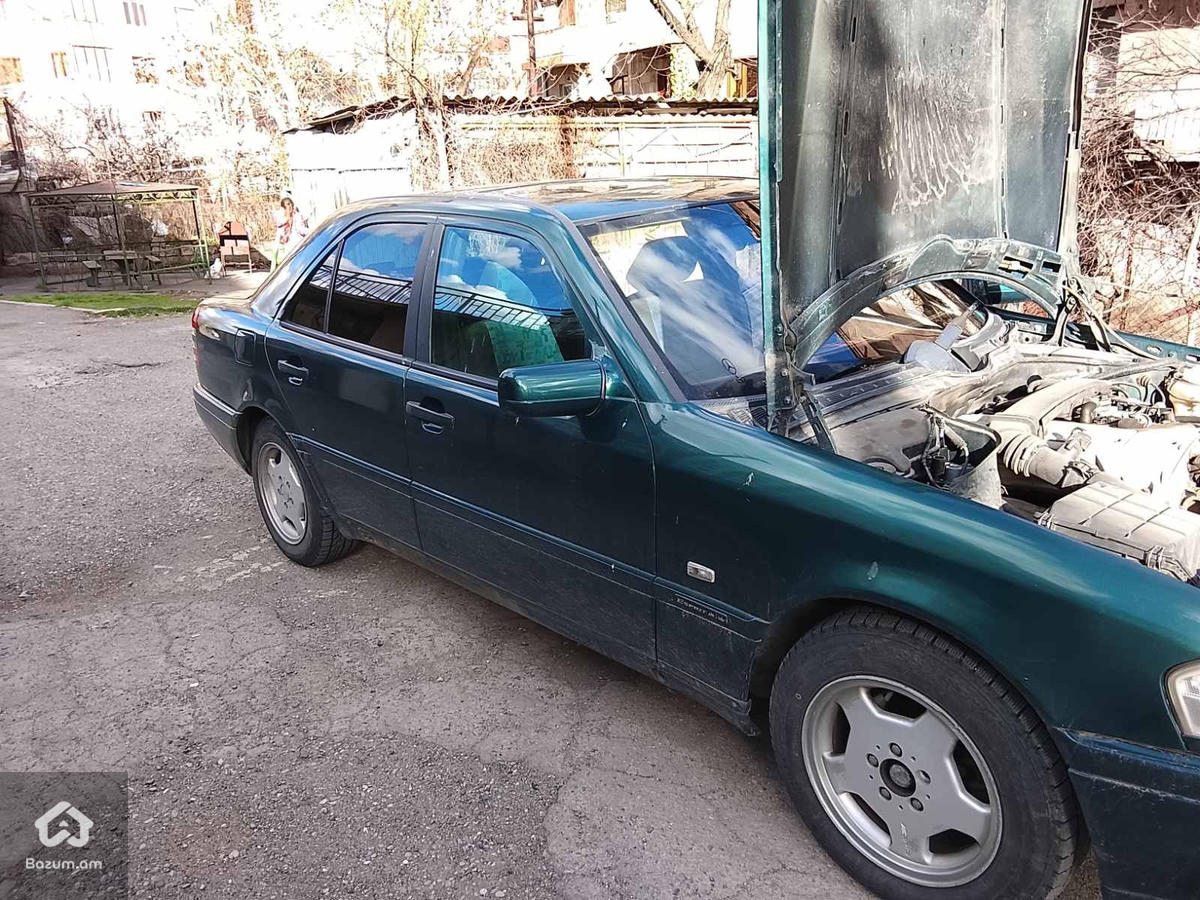  Mercedes benz c class - image 15