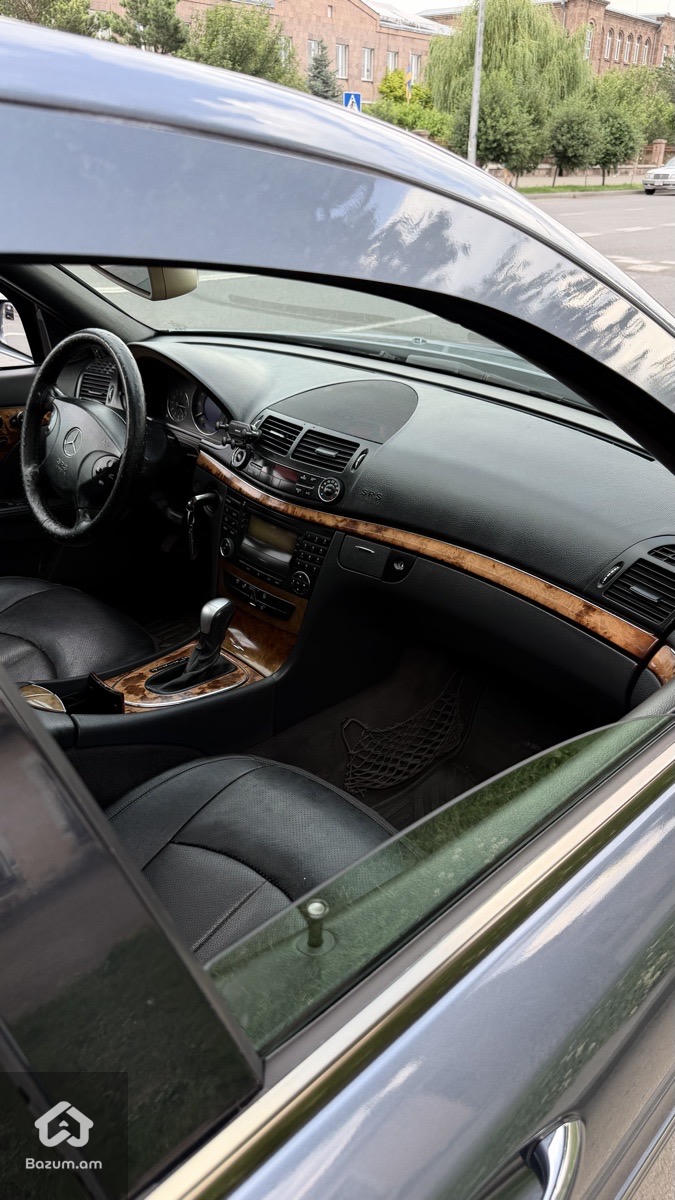 mercedes w211 - image 9