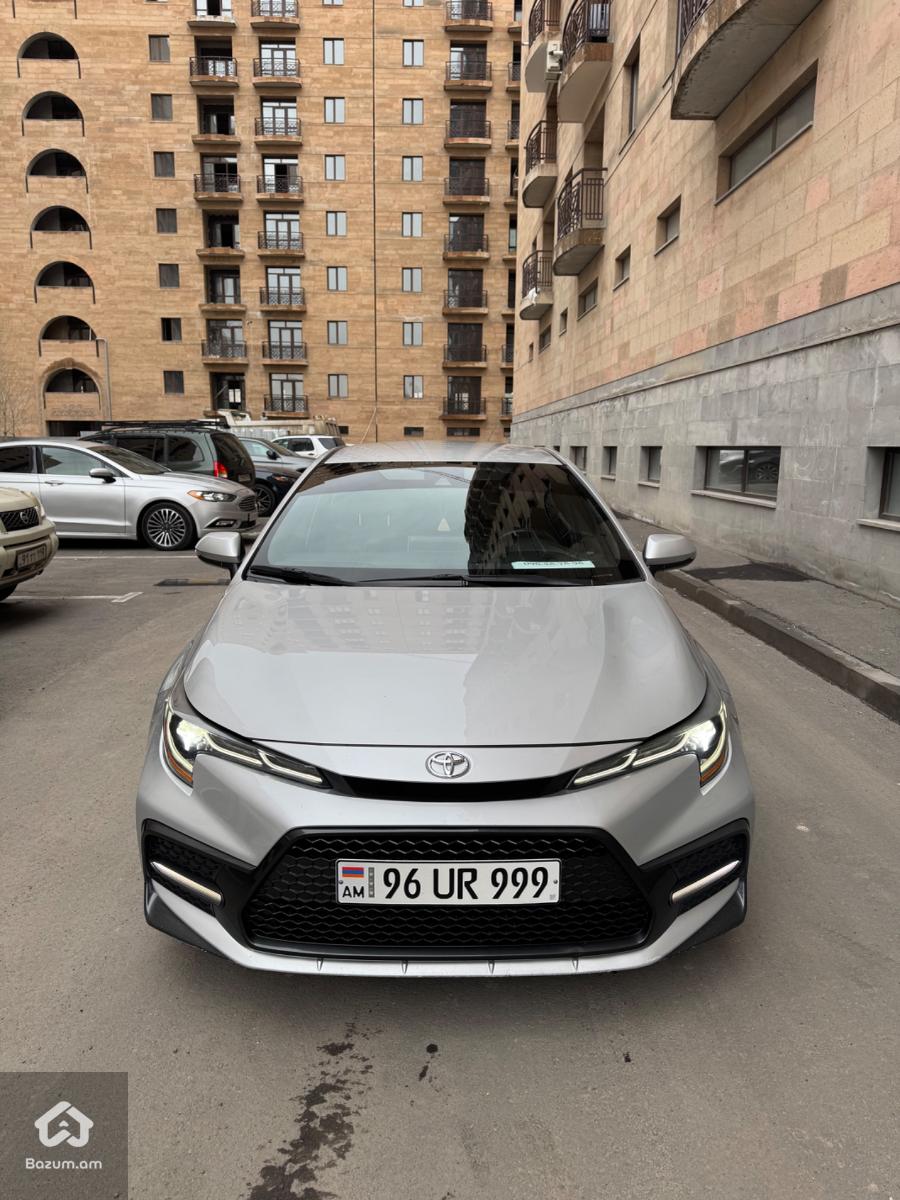 Toyota Corolla SE - image 17