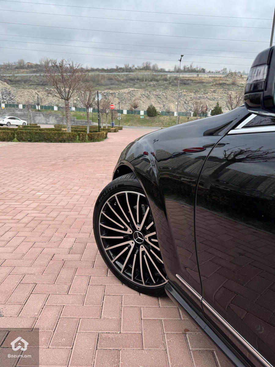 Mercedes Benz S550 - image 12