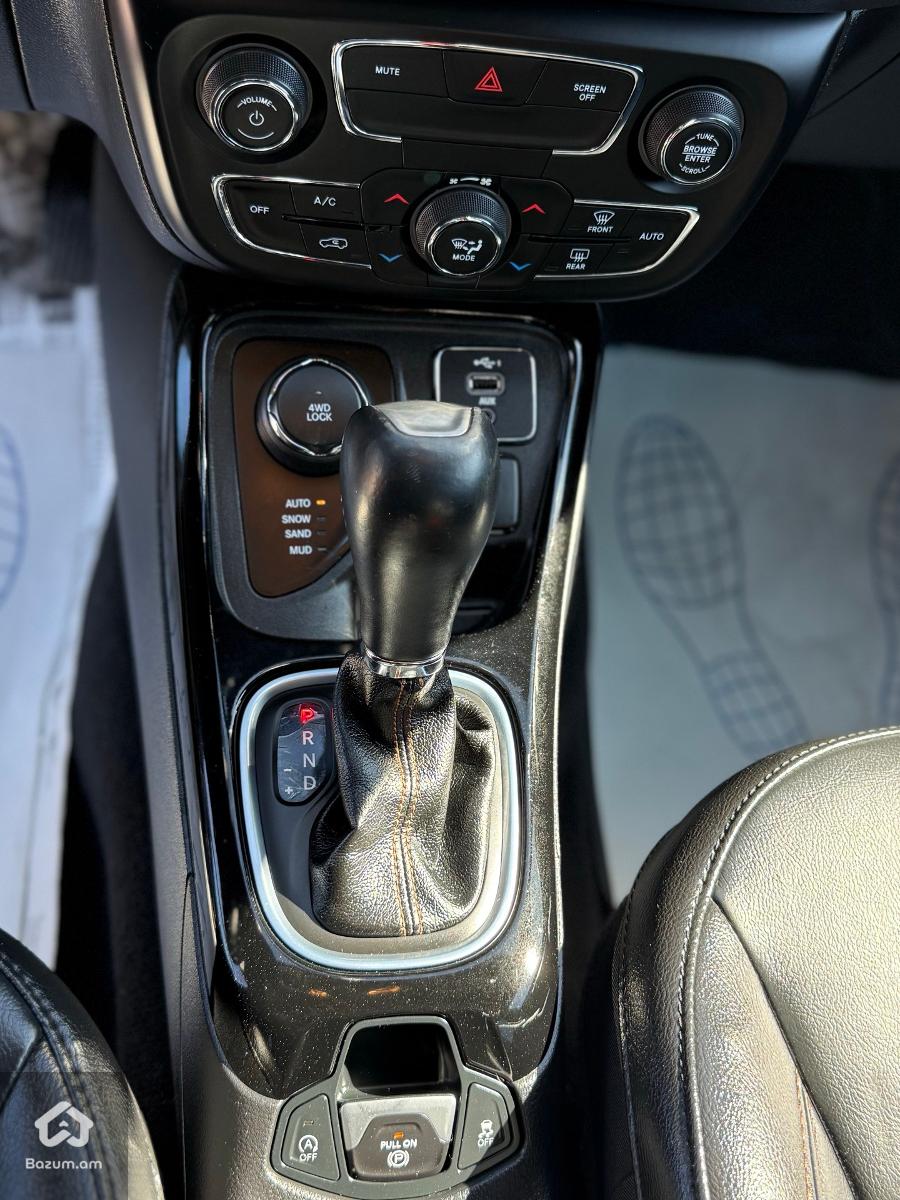 JEEP COMPASS LIMITED AWD 2019 - image 8