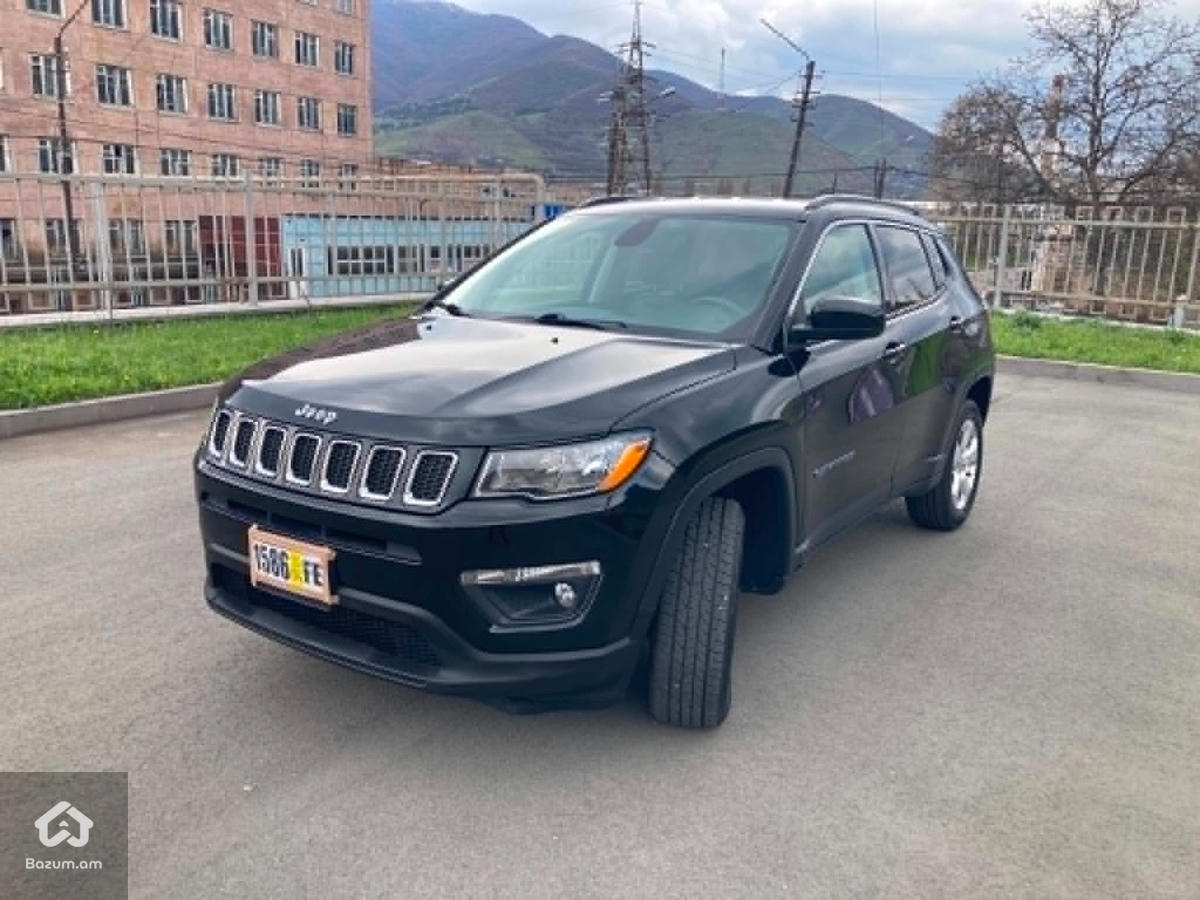 2019 Jeep Compass, Latitude 4X4 - image 2