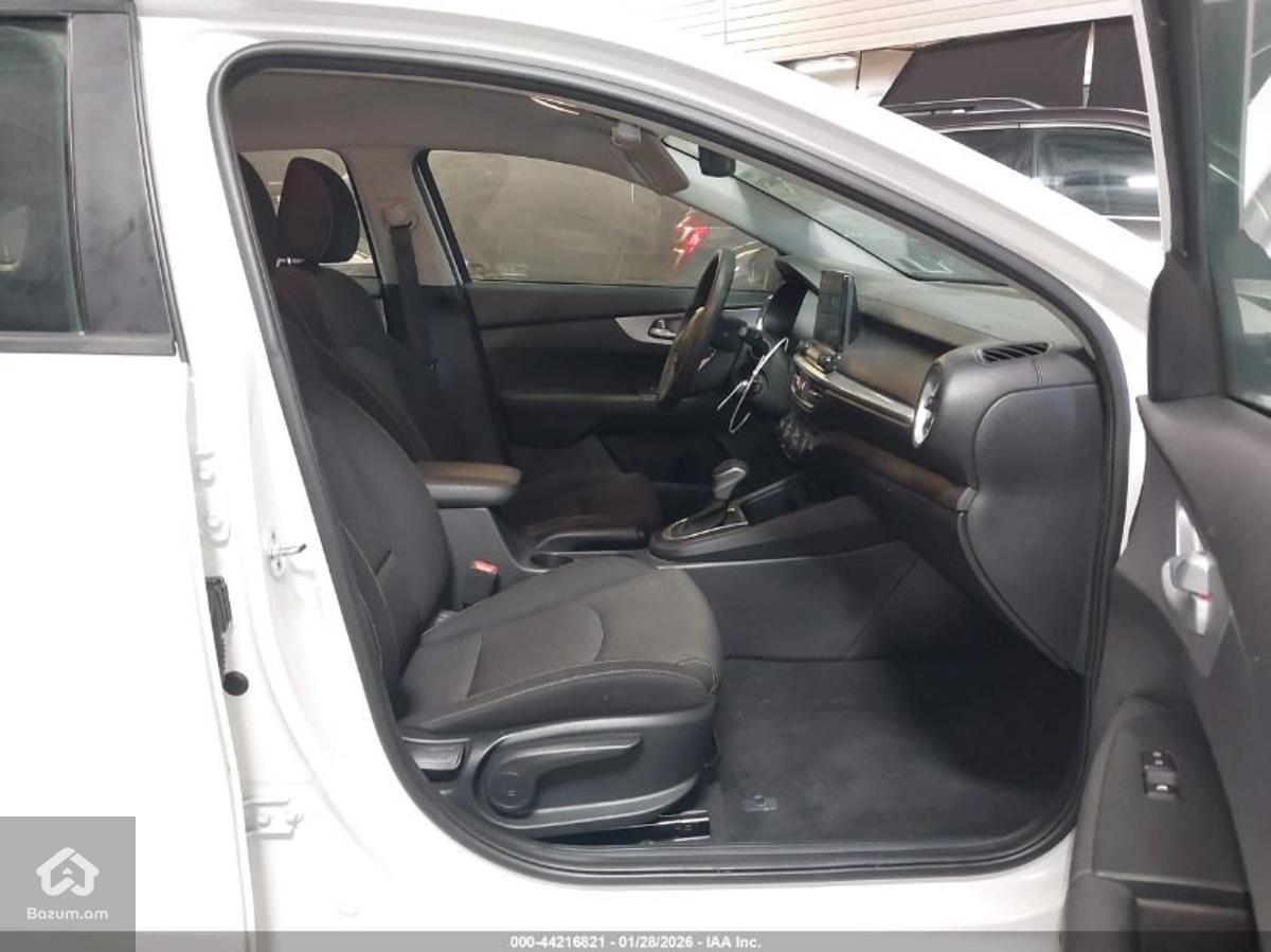 Kia Forte LXS 2023 - image 9