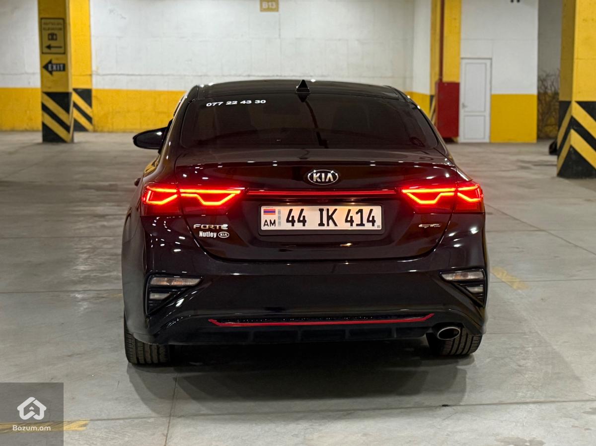 Kia Forte Gt-line - image 2