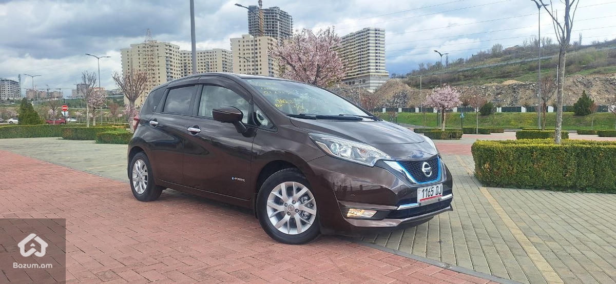 Nissan Note E-Power Hybrid MEDALIST 2017թ  - image 3