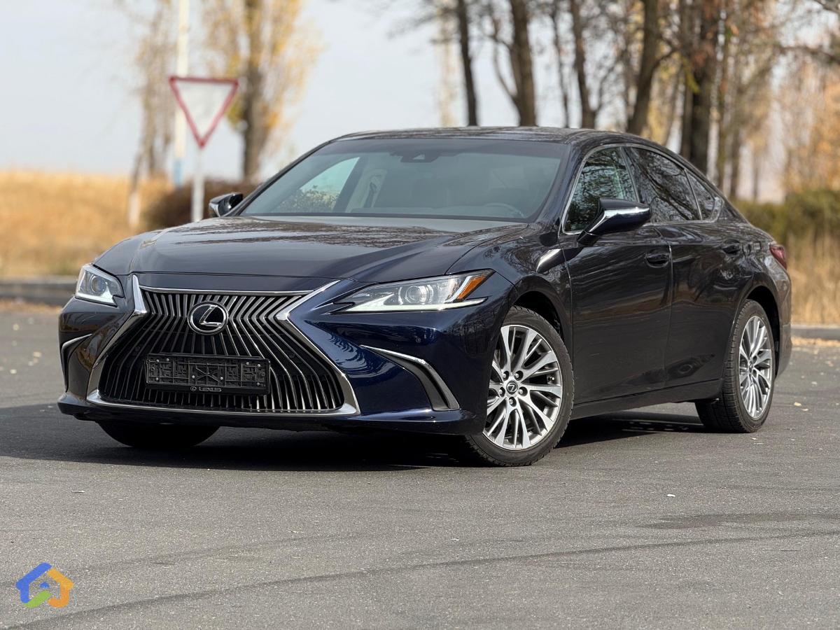Lexus ES250 AWD - image 1