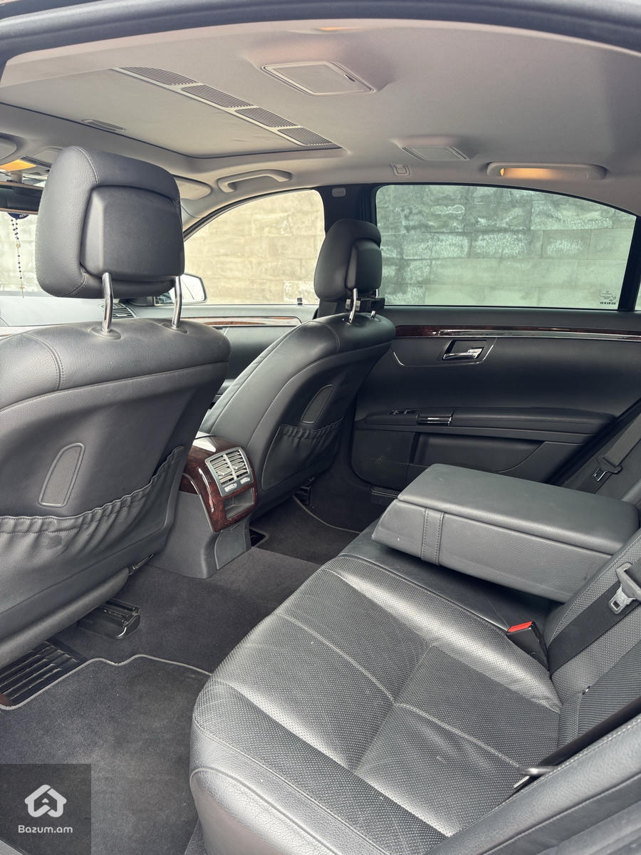 Mercedes Benz S550 - image 26