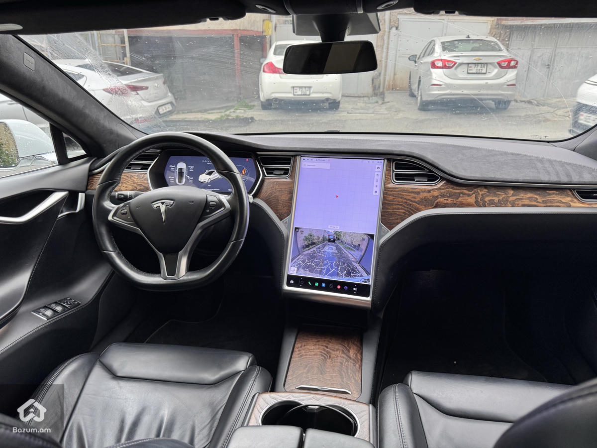 Tesla Model S 90D - image 3