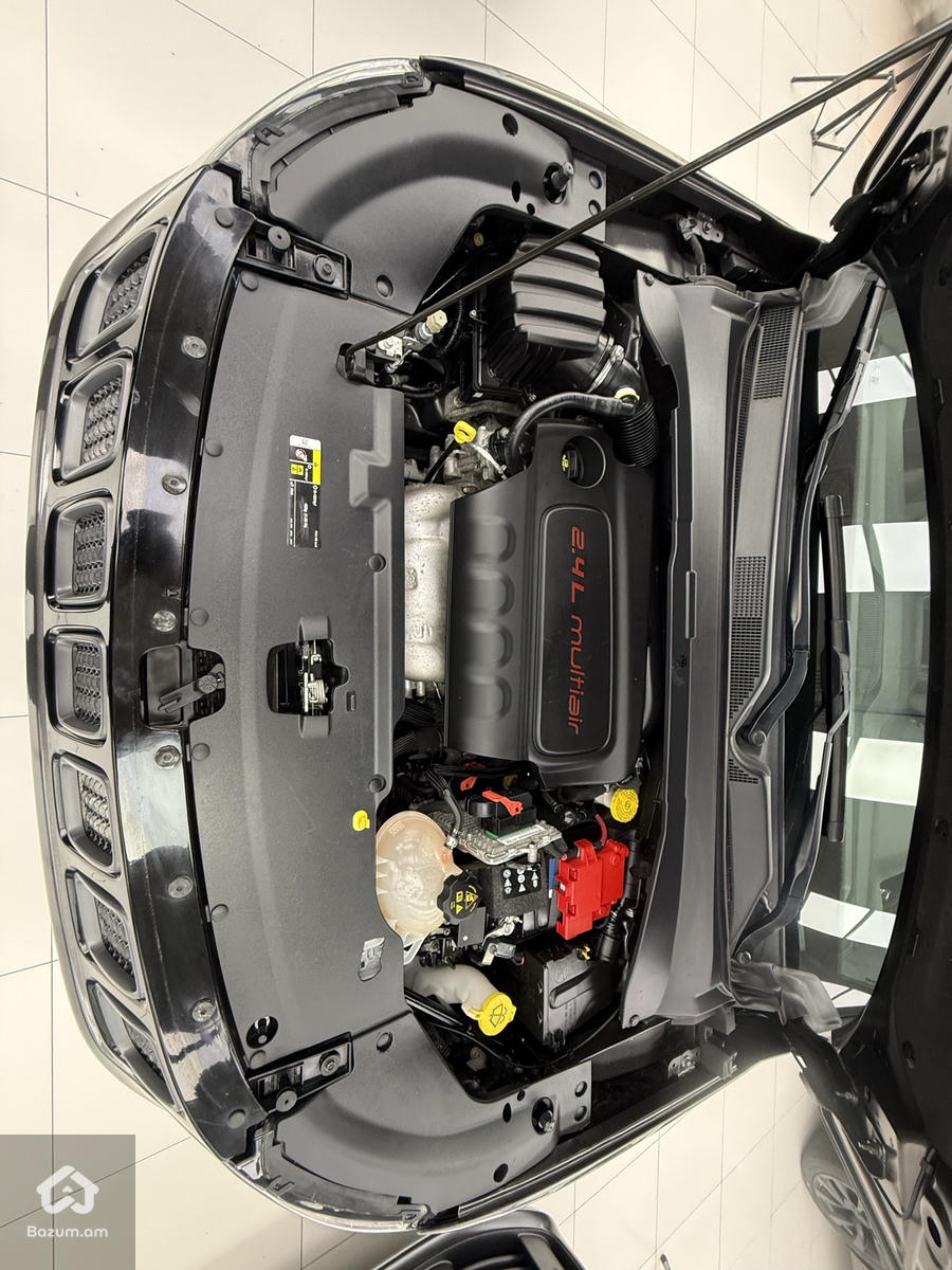 Jeep Compass 80 TH Anniversary 4x4 - image 26