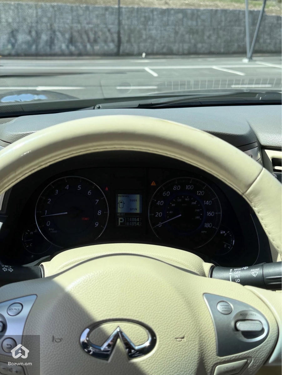 Infiniti FX37 - image 7