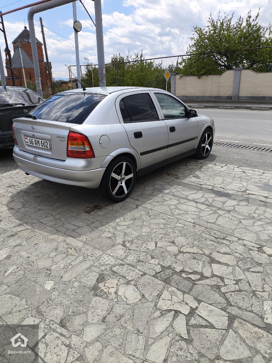 opel astra - image 3