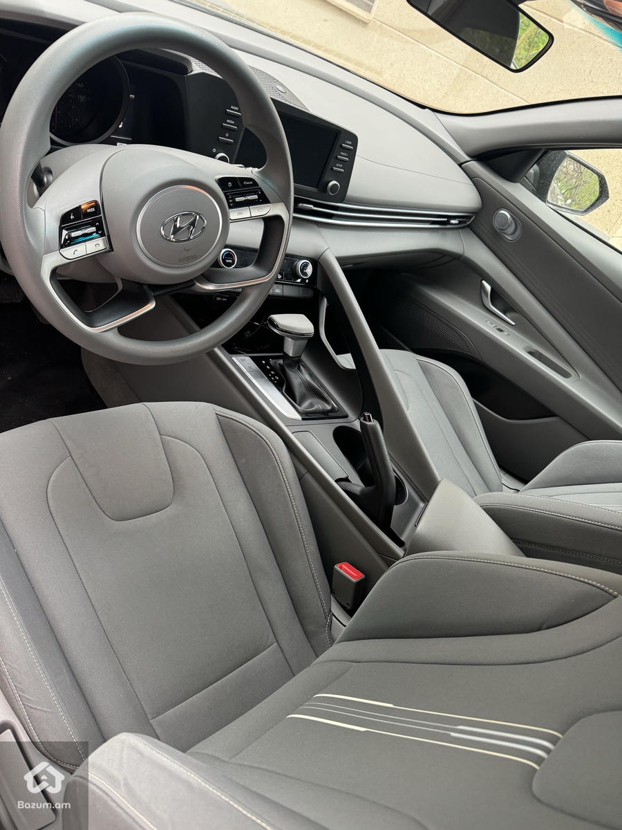 Hyundai Elantra 2023 Sel  - image 21